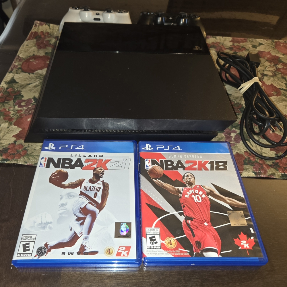 USED Sony PlayStation 4 Console with NBA 2K21 and NBA 2K18 Games - Black